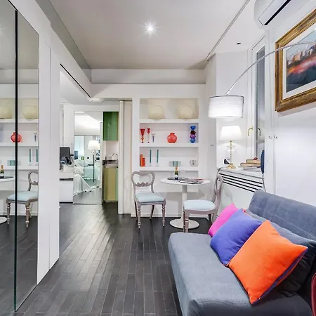 Via Condotti Private Appartamento *