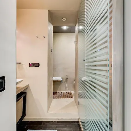 Via Condotti Private * Roma