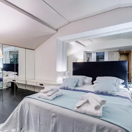 Via Condotti Private * Řím