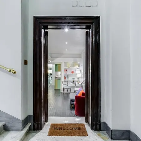Apartment Via Condotti Private Rome